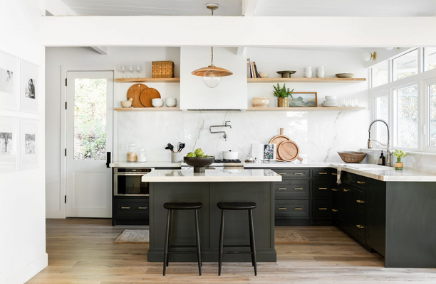 Expert Tips For Designing A Modern Black Kitchen | Balnei & Colina