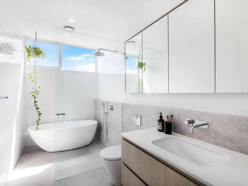 6 Bathroom Lighting Ideas For Small Spaces