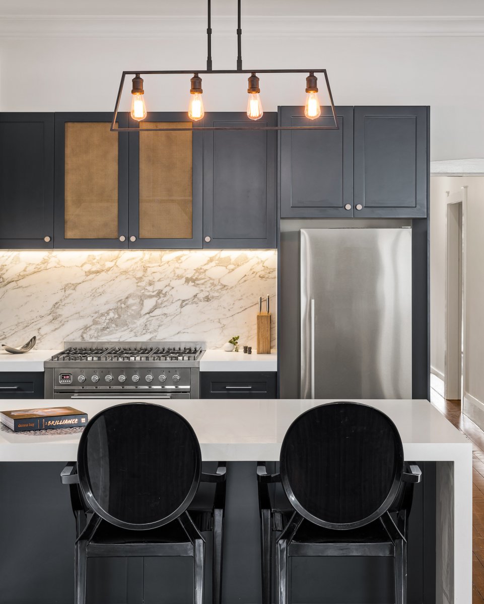 Black kitchen cabinets