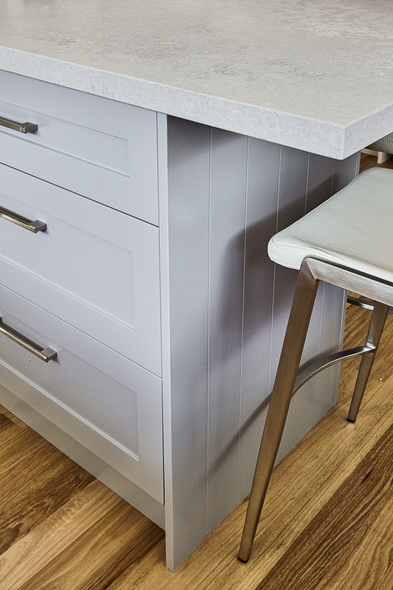 Hampton's kitchen island bench