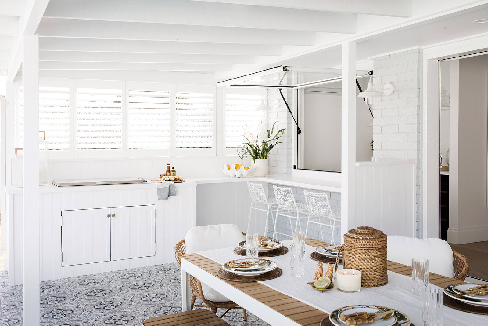 Hamptons style outdoor kitchen