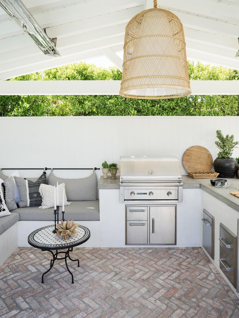 Hamptons style outdoor kitchen