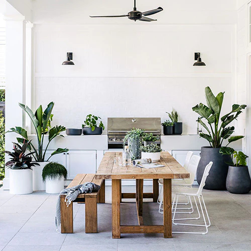 Outdoor alfresco kitchen