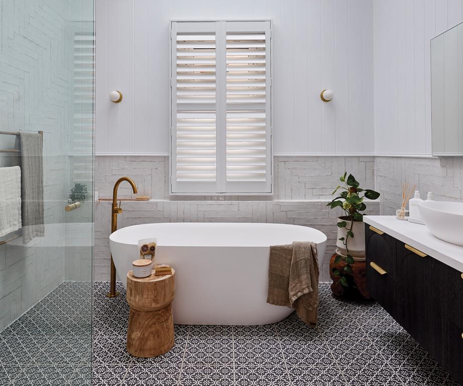 Types of bathtubs